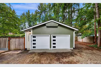 18934 Forest Park Drive NE, Lake Forest Park, WA 98155 - Photo 2