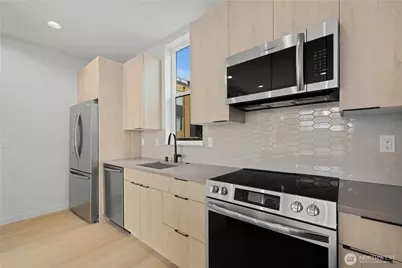 6006 26th Avenue NW, Seattle, WA 98107 - Photo 8