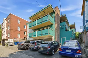426 11th Ave E, Seattle, WA 98102 - Photo 8