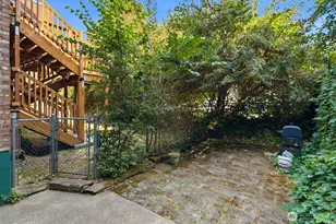 426 11th Ave E, Seattle, WA 98102 - Photo 6
