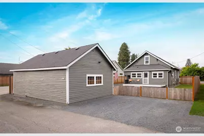 1924 4th Street, Marysville, WA 98270 - Photo 2
