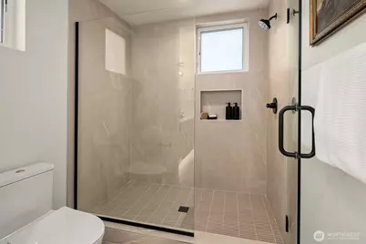 7018 8th Avenue NE, Seattle, WA 98115 - Photo 14