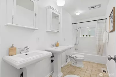 21015 NE 11th Street, Sammamish, WA 98074 - Photo 30