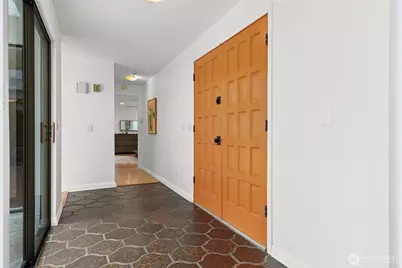 21015 NE 11th Street, Sammamish, WA 98074 - Photo 32