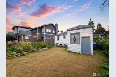 136 NE 58th Street, Seattle, WA 98105 - Photo 4