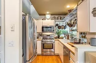 3661 Albion Pl N, Seattle, WA 98103 - Photo 4