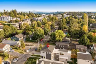 9251 Palatine Ave N, Seattle, WA 98103 - Photo 30