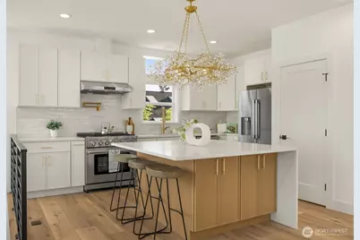 9251 Palatine Avenue N, Seattle, WA 98103 - Photo 6
