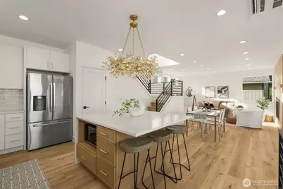 9251 Palatine Avenue N, Seattle, WA 98103 - Photo 8