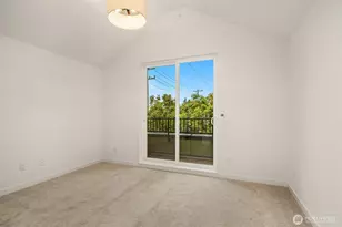 805 NE 71st St, Seattle, WA 98115 - Photo 14