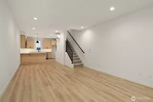 805 NE 71st St, Seattle, WA 98115 - Photo 10