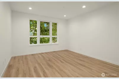 805 NE 71st Street, Seattle, WA 98115 - Photo 12