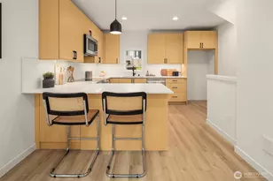 805 NE 71st St, Seattle, WA 98115 - Photo 4