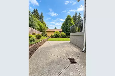 1719 N 105th Street, Seattle, WA 98133 - Photo 22