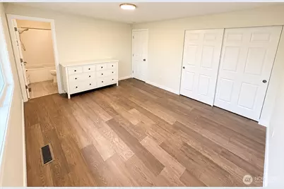 1719 N 105th Street, Seattle, WA 98133 - Photo 16