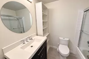 1719 N 105th St, Seattle, WA 98133 - Photo 10