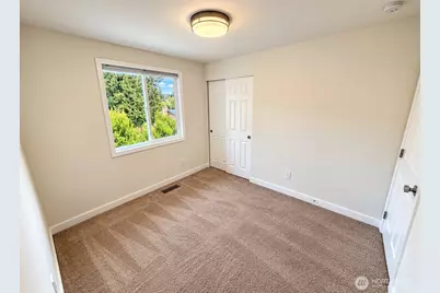 1719 N 105th Street, Seattle, WA 98133 - Photo 12