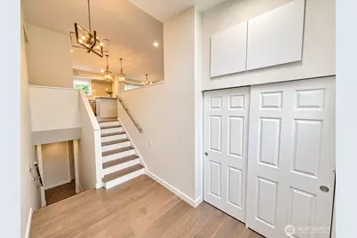 1719 N 105th Street, Seattle, WA 98133 - Photo 4