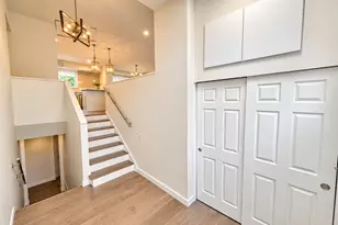 1719 N 105th St, Seattle, WA 98133 - Photo 4