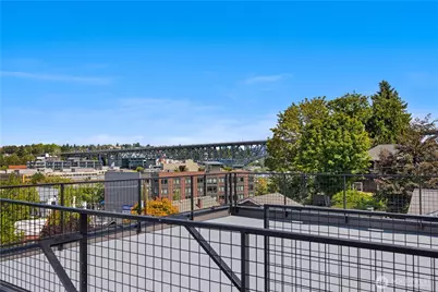 270 Fulton Street, Seattle, WA 98109 - Photo 26