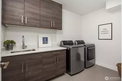 5751 36th Avenue NE, Seattle, WA 98105 - Photo 30