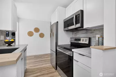 9449 5th Avenue SW #B, Seattle, WA 98106 - Photo 14