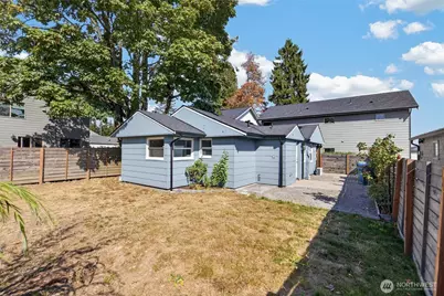 9449 5th Avenue SW #B, Seattle, WA 98106 - Photo 24