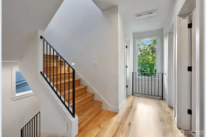 2010 McGilvra Boulevard E, Seattle, WA 98112 - Photo 18