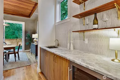 2010 McGilvra Boulevard E, Seattle, WA 98112 - Photo 10