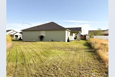 3304 W Crabapple Court, Moses Lake, WA 98837 - Photo 2