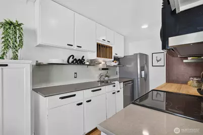 400 Melrose Avenue E #509, Seattle, WA 98102 - Photo 10