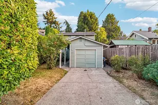 811 NE 57th St, Seattle, WA 98105 - Photo 2