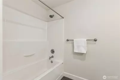 22977 SE 18th Pl, Sammamish, WA 98075 - Photo 32
