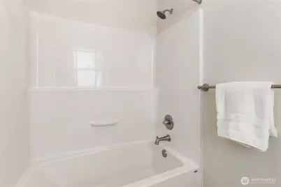 22977 SE 18th Pl, Sammamish, WA 98075 - Photo 28