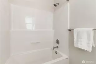 22977 SE 18th Pl, Sammamish, WA 98075 - Photo 28