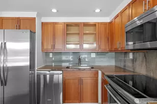 6533 Seaview Ave NW, Seattle, WA 98117 - Photo 4