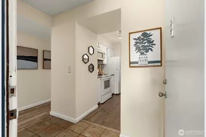 423 75th Street SE #A7, Everett, WA 98203 - Photo 4
