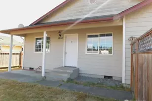 1014 W Spruce St, Port Angeles, WA 98363 - Photo 2