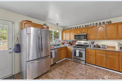 957 Donald Avenue, Oak Harbor, WA 98277 - Photo 6