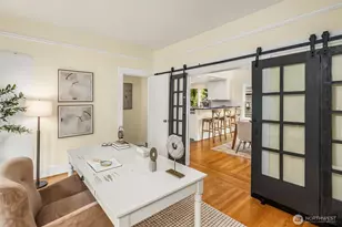 2534 NE 94th St, Seattle, WA 98115 - Photo 10