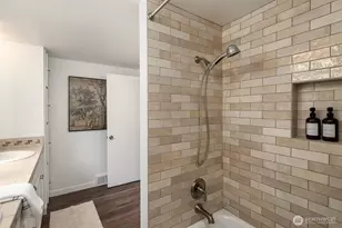 2534 NE 94th St, Seattle, WA 98115 - Photo 24