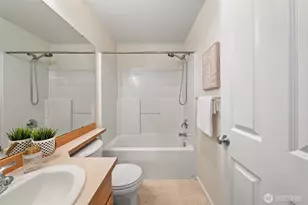 3727 S Holly Park Dr, Seattle, WA 98118 - Photo 12