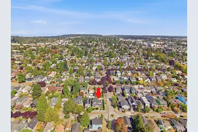 560 N 76th Street, Seattle, WA 98103 - Photo 38