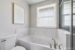 560 N 76th St, Seattle, WA 98103 - Photo 20