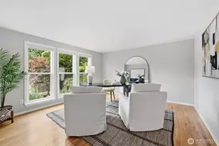 560 N 76th St, Seattle, WA 98103 - Photo 4