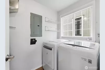 560 N 76th Street, Seattle, WA 98103 - Photo 26