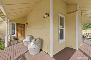 560 N 76th St, Seattle, WA 98103 - Photo 2