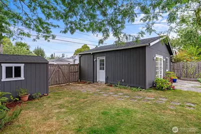 7915 34th Avenue SW, Seattle, WA 98126 - Photo 16