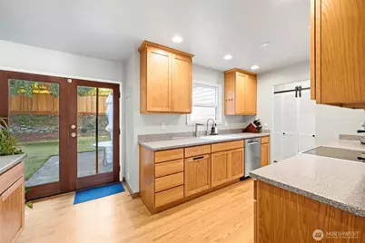 8225 22nd Place NE, Seattle, WA 98115 - Photo 10