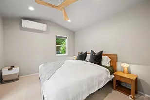 8225 22nd Pl NE, Seattle, WA 98115 - Photo 14